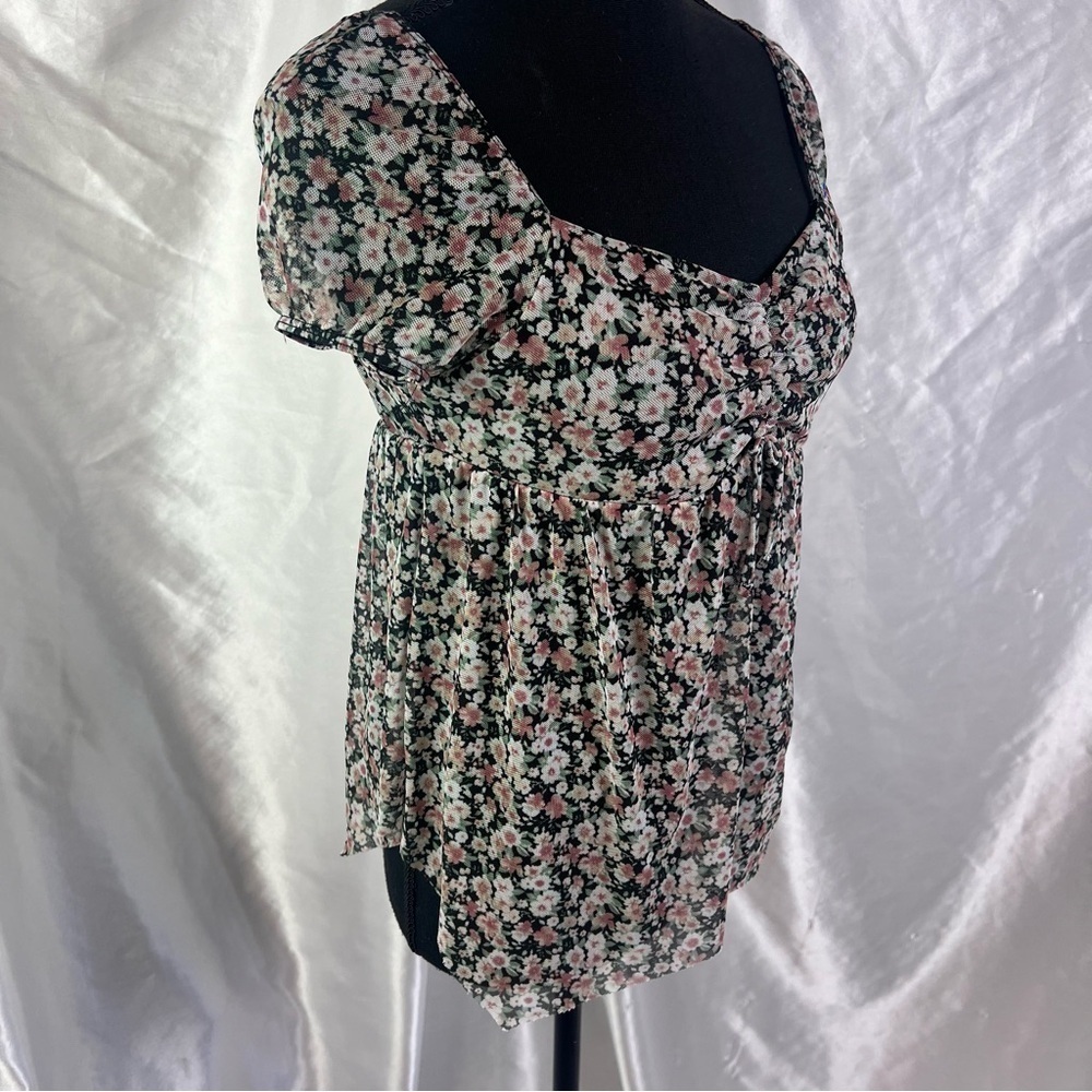 🖤RSQ Girl’s Black Mesh Floral Asymmetrical Hem Babydoll Blouse – Size XL, NWT - Picture 3 of 9